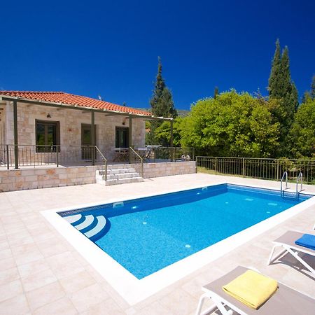 Logarata Forest Villas Kefalonia מראה חיצוני תמונה