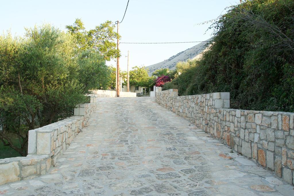 Logarata Forest Villas Kefalonia מראה חיצוני תמונה