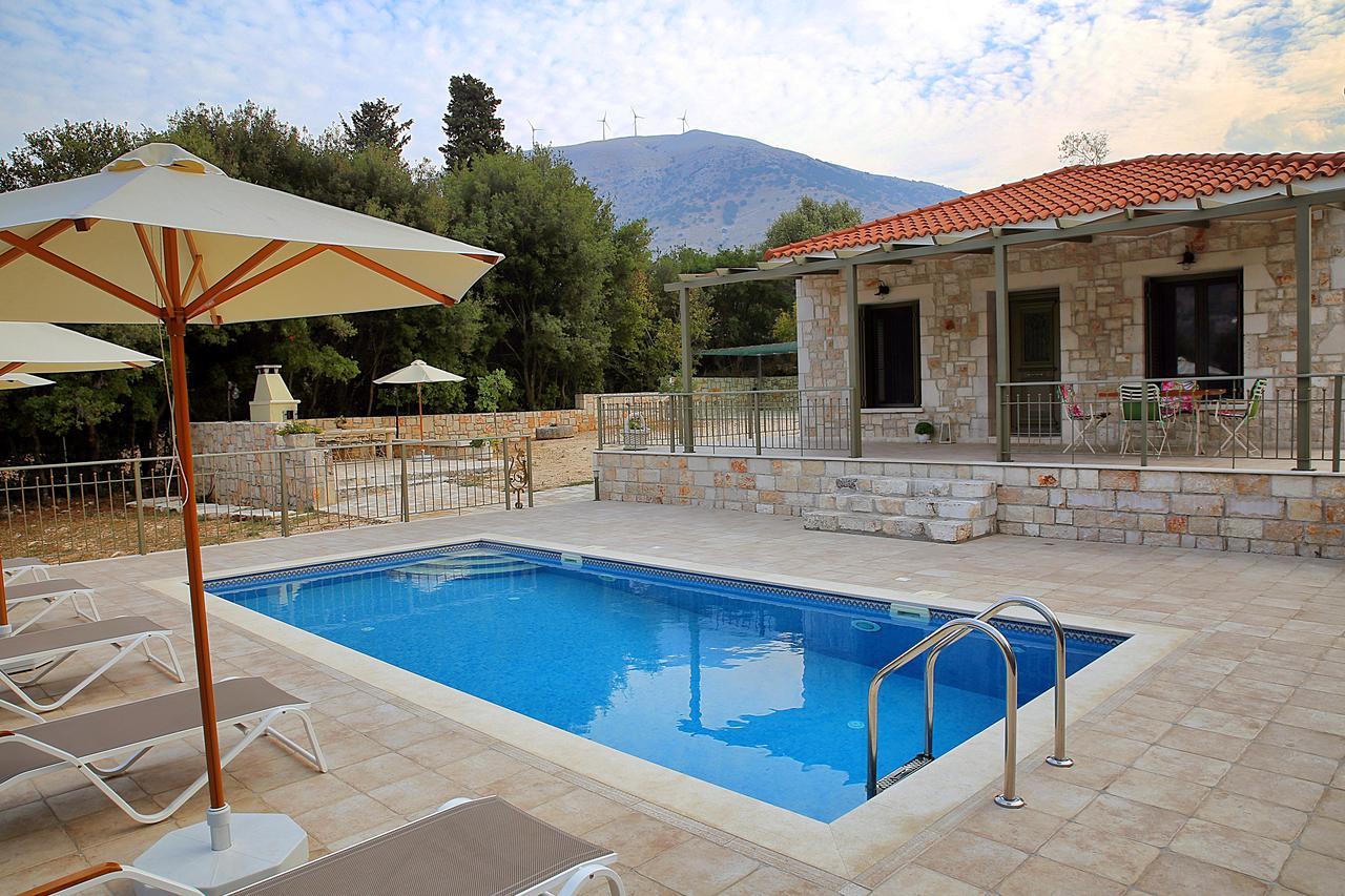 Logarata Forest Villas Kefalonia מראה חיצוני תמונה